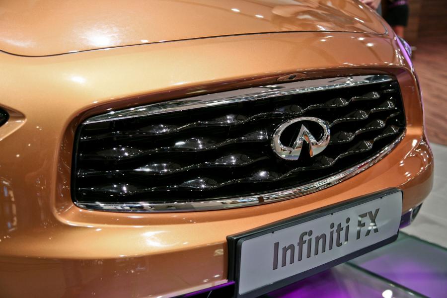  Infiniti FX50 2009 года  (фото 15 из 110)